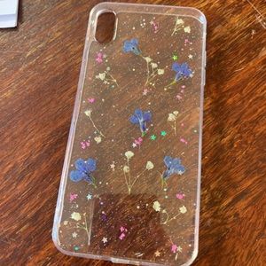 iPhone floral cases❤️🐝